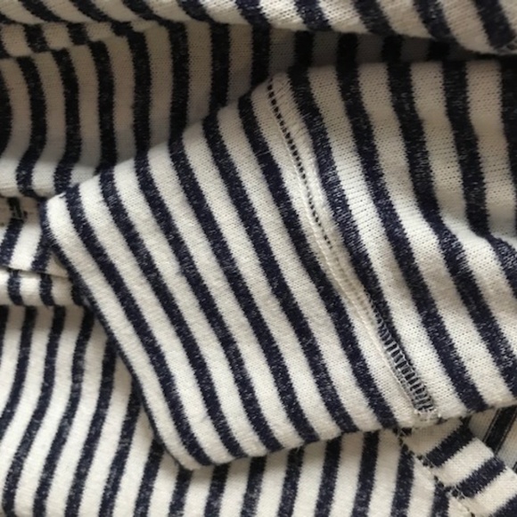 NWOT  Super comfortable button-up top L. FREE mystery gift with EVERY purchase! - Picture 4 of 6